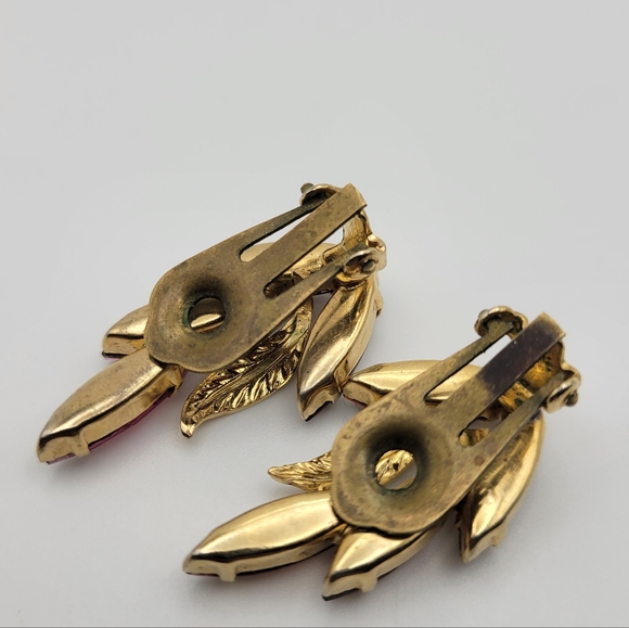 Vintage Elegant Gold and Red Leaf Earrings - Picture 6 of 6